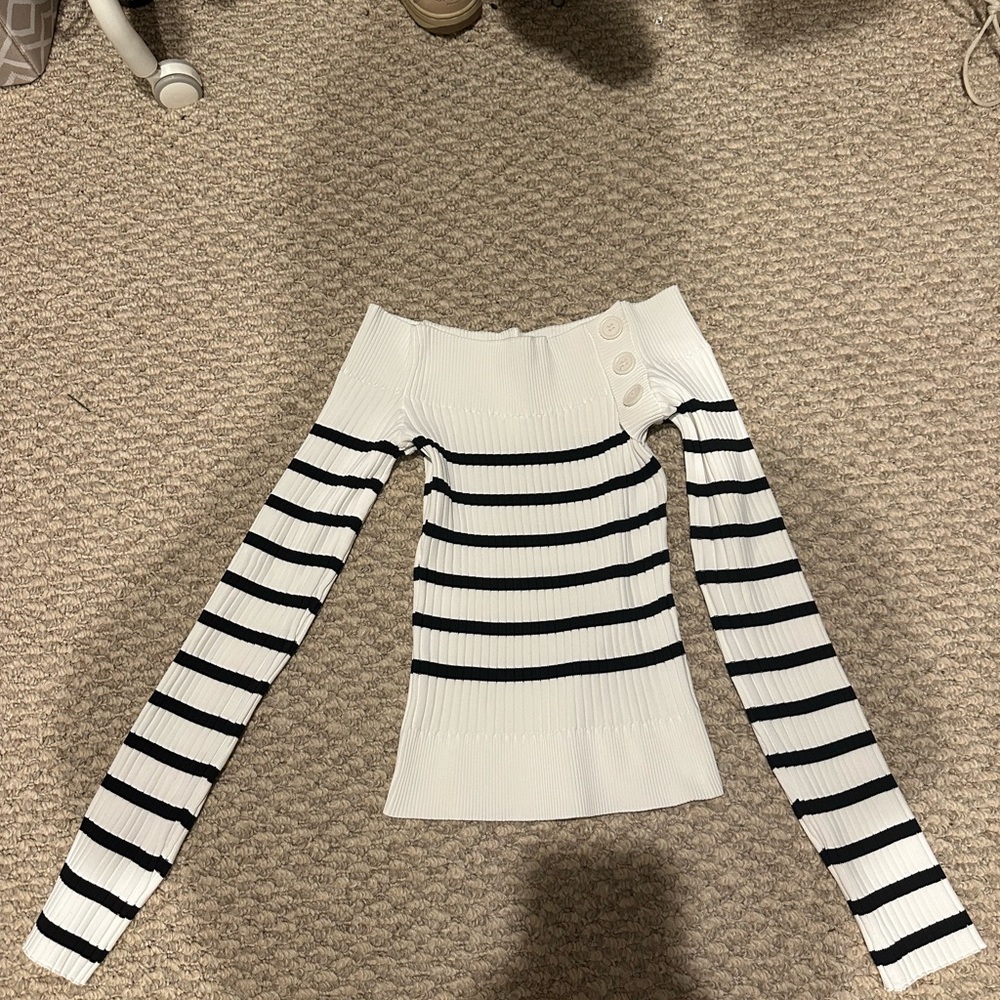 Urban Outfitters Ribbed White Sweater
